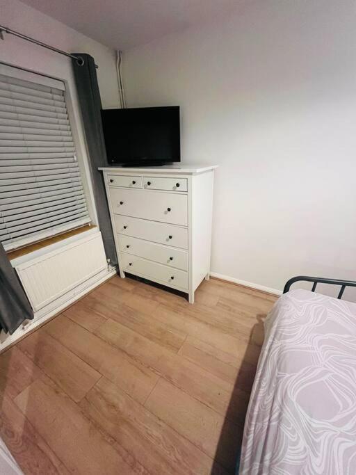 沃特福德Immaculate 2 Bed Flat With Free Parking!公寓 外观 照片