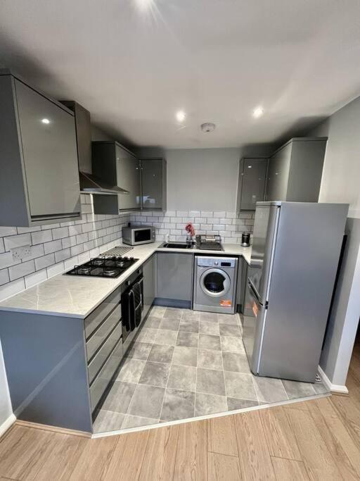 沃特福德Immaculate 2 Bed Flat With Free Parking!公寓 外观 照片